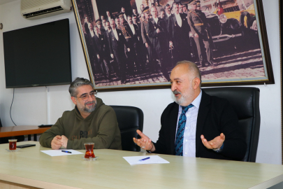 Başkan Silpagar Yalova Üniversitesi Siyaset Bilimi ve Kamu Yönetimi Bölümü öğrencileri ile söyleşi gerçekleştirdi