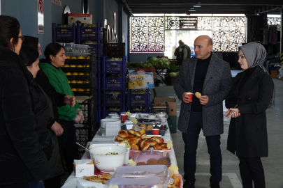 Altınova’da anneler bu kez eğitime destek için pazarda