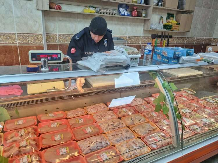 yalova altınova zabıtası kasapları denetliyor