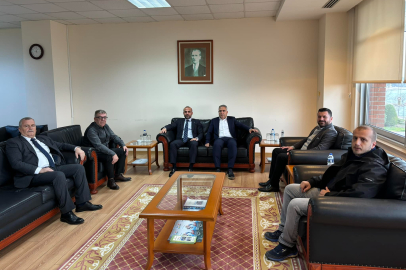 AK Parti Yalova İl Başkanı Umut Güçlü Armutlu ilçe yönetim kurulu toplantısına katıldı