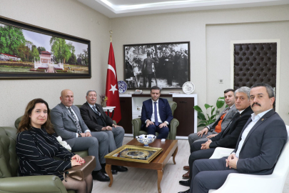 MHP’den Milli Eğitim Müdürüne ziyaret