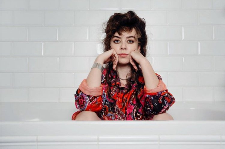 Bahar kimdir? (Demet Evgar)