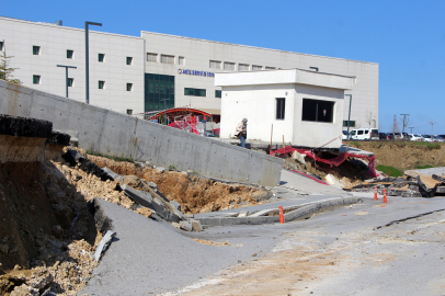 Yalova’da çöken yolda yapım çalışmalarına başlandı