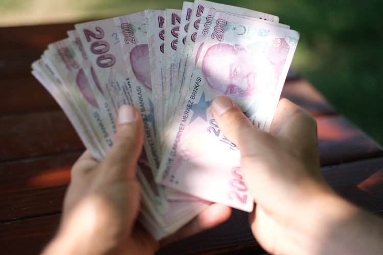 Merkez Bankası faiz oranlarını beklenmedik şekilde artırdı ve mevduat faizleri zirveyi ulaştı! İşte 100 bin liranın 32 günlük banka getirisi 25