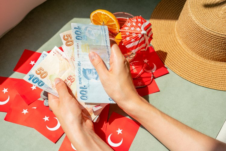 Merkez Bankası faiz oranlarını beklenmedik şekilde artırdı ve mevduat faizleri zirveyi ulaştı! İşte 100 bin liranın 32 günlük banka getirisi 11