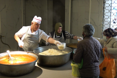 34 yıldır vasiyet üzerine iftar yemeği dağıtıyorlar