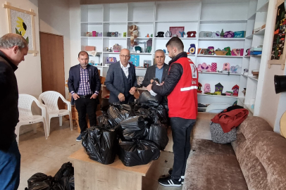 Kızılay yardım malzemelerini ihtiyaç sahiplerine ulaştırıyor