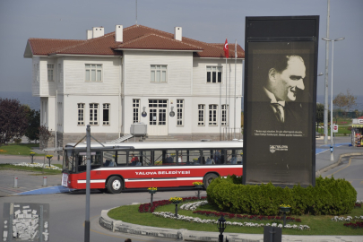 Yalova Belediyesi’nin mezarlık servisleri ve halk otobüsleri ücretsiz hizmet verecek
