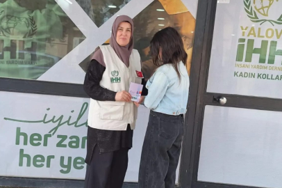 İHH Yalova’da çocuklara bayramlık hediye çeki verdi