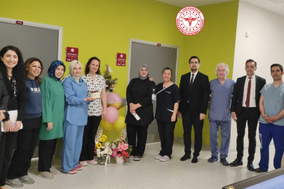 Başhekim Ergenç, ebeleri kutladı