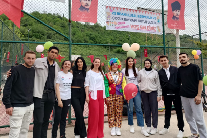 Yalova Üniversitesi öğrencilerinin duyarlı 23 Nisan Projesi