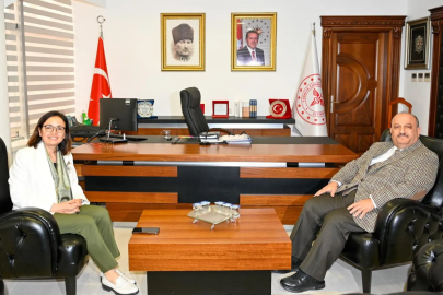 Yalova Valisi Dr. Hülya Kaya, yeni müdürleri ziyaret etti