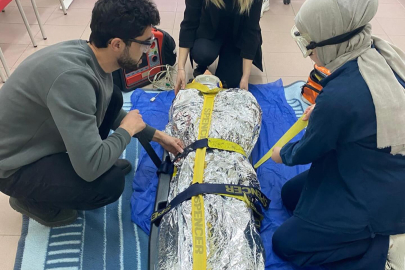 Yalova'da ambulans personellerine eğitim verildi