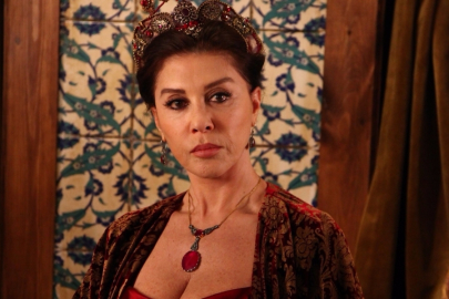 Usta oyuncu hastaneye kaldırıldı! Nebahat Çehre'den korkutan haber