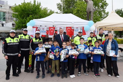 Başkan  Mehmet Gürel, Trafik Haftası’nı çocuklarla kutladı
