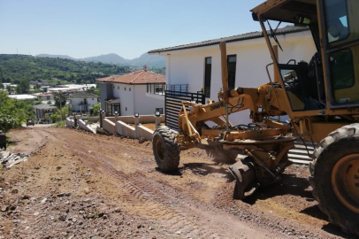 Kadıköy Belediyesi, Merkez Mahallesi'nde Kilit Parke Taşı Döşeme Çalışmaları devam ediyor