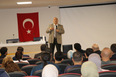 Yalova İl Sağlık Müdürü Uzm. Dr. Osman Karakuş, hekimlerle tanışma toplantısı gerçekleştirdi