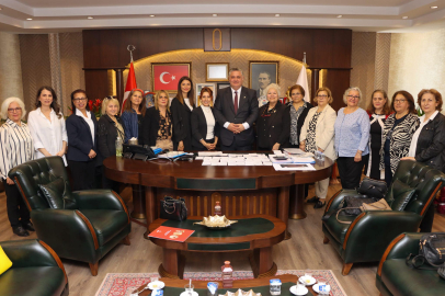 Başkan Gürel makam kapılarını ziyaretçilerine açtı