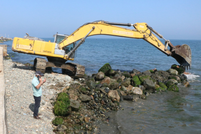Çınarcık’ta sahil düzenleme çalışmaları devam ediyor