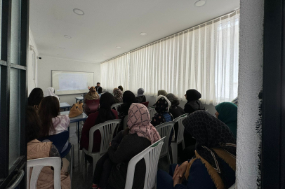 Yalova’da kadınlara teknoloji bağımlılığına karşı seminer verildi