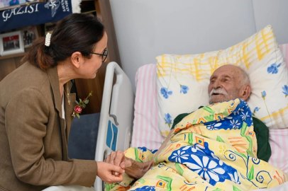 Vali Kaya’dan, Kore Gazisi Necmettin Çatalbaş'a geçmiş olsun ziyareti
