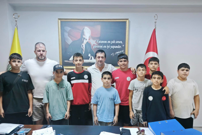 Subaşılı minik güreşçiler şampiyona öncesi Başkan Canbay’ı ziyaret ettiler