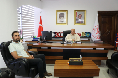 Termal MYO Öğretim Görevlisi Gürkan Erdoğan Müdür Karakuş’u ziyaret etti
