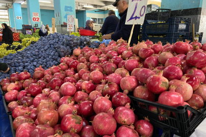 Özlenen lezzet nar Yalova pazar tezgahlarında yerini aldı