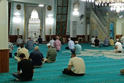 "Şehirlerin Kalbi Camilerde Buluşuyoruz" programı Yalova Merkez Camii'nde gerçekleşti
