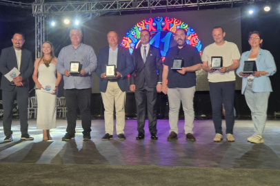 Avni Kurt, TUFAG’ın 38. Uluslararası Halk Dansları Festivali Finaline Katıldı