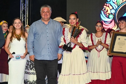 Başkan Gürel Halk Dansları Festivali Finaline katıldı