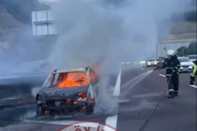 Otoyolda alev topuna dönen otomobil küle döndü