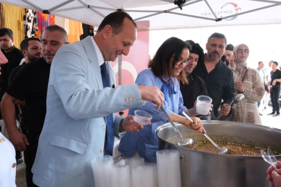 Aşureler Vali Kaya ve Başkan Yele’den