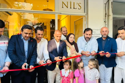 Başkan Güçlü, Yalova’da NİL’S GARDEN Çiçekçilik’in açılışını gerçekleştirdi