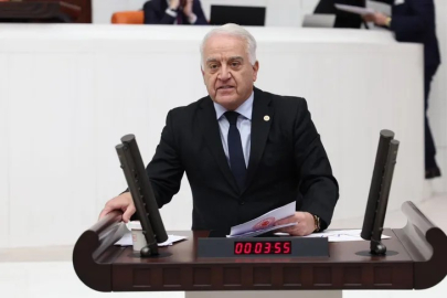 "Tüm şehitlerimizi rahmet ve minnetle anıyorum"