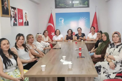 Altınova'daki siyasi gündem masaya yatırıldı