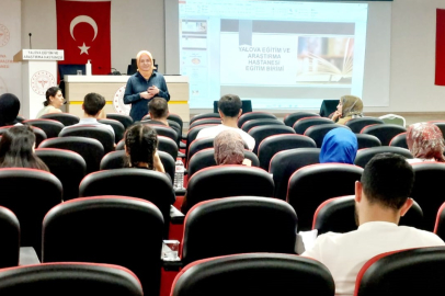 Hastanede yeni başlayan sağlık çalışanlarına oryantasyon eğitimi