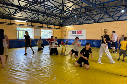 Yaz spor okullarında çocuklar güreşi tercih etti