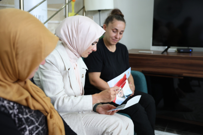 Bakan Göktaş, Cumhurbaşkanı Erdoğan'ın mektubunu şehit ailesine ulaştırdı