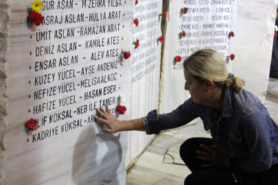 26 yılda çok şey değişse de yüreklerdeki acı değişmedi