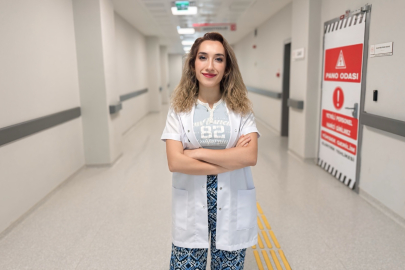 Yalova’nın ilk estetik cerrahı Sare Demirtaş göreve başladı