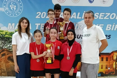 Yalovalı raketler şampiyonaya damga vurdu