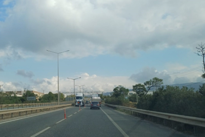 Süpürgelik mevkiinde asfalt yenileme çalışması! Trafik yoğunluğu yaşanıyor