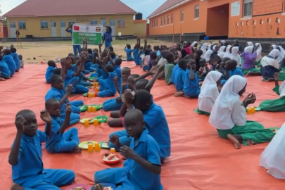 Yalova Siirt Vakfı’ndan Uganda’da yetimlere anlamlı ikram