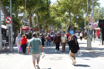 Yalovalılar sahile akın etti