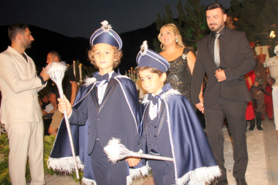 Kaan ve Okan Özkan erkekliğe ilk adımı attılar