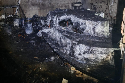 Bursa yolunda korkutan yangın! Tekne imalathanesi küle döndü