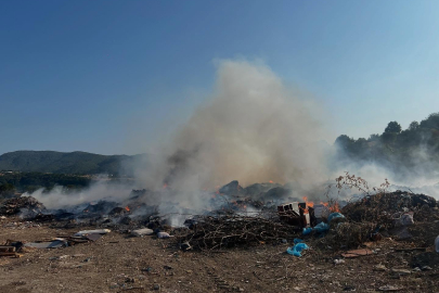 Kadıköy’de çöplük alanda yangın çıktı