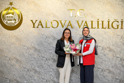 Vali Hülya Kaya, gönüllü gençleri makamında ağırladı