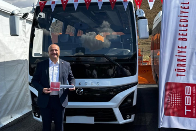 Türkiye Belediyeler Birliği’nden Çınarcık Belediyesine minibüs hibe edildi
